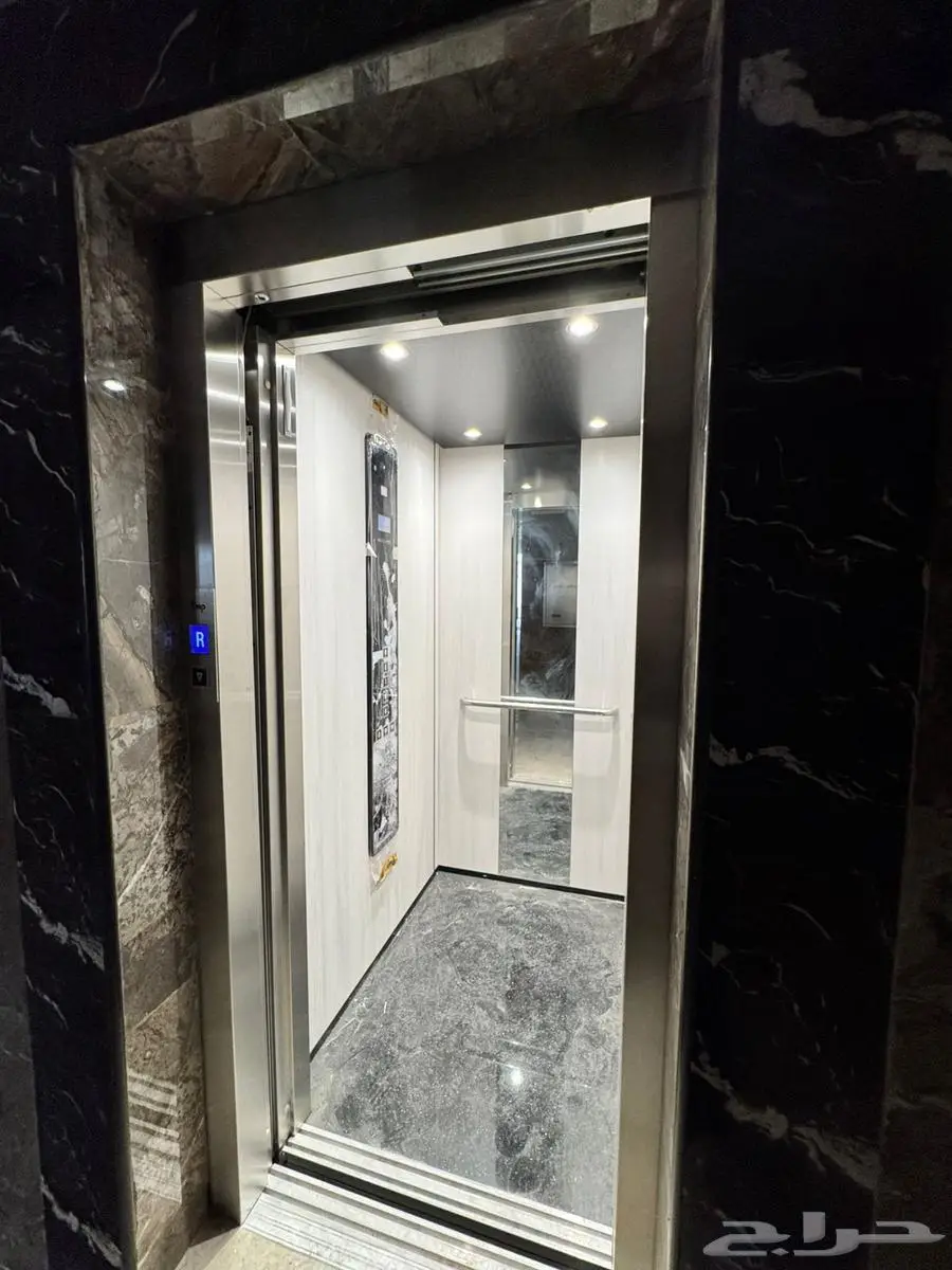 للبيع عماره بمدخول 12 فى الميه 9