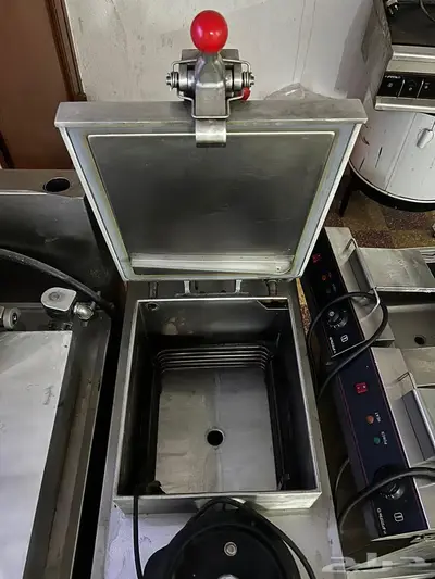 اجهزة مطعم بروست وفطائر وشاورما 11