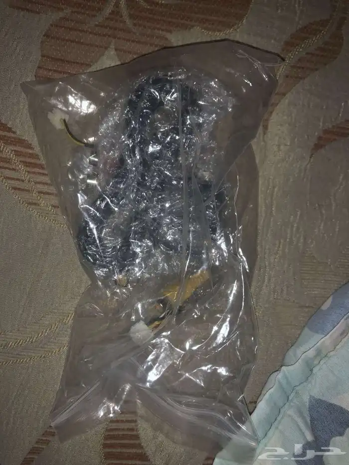 شاشه عاميه للبيع تركب على جميع السيارات بالكرتون 1