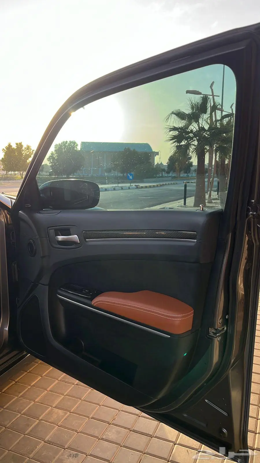 كرايسلر SRT 2016 6.4بلاك اديشن 19