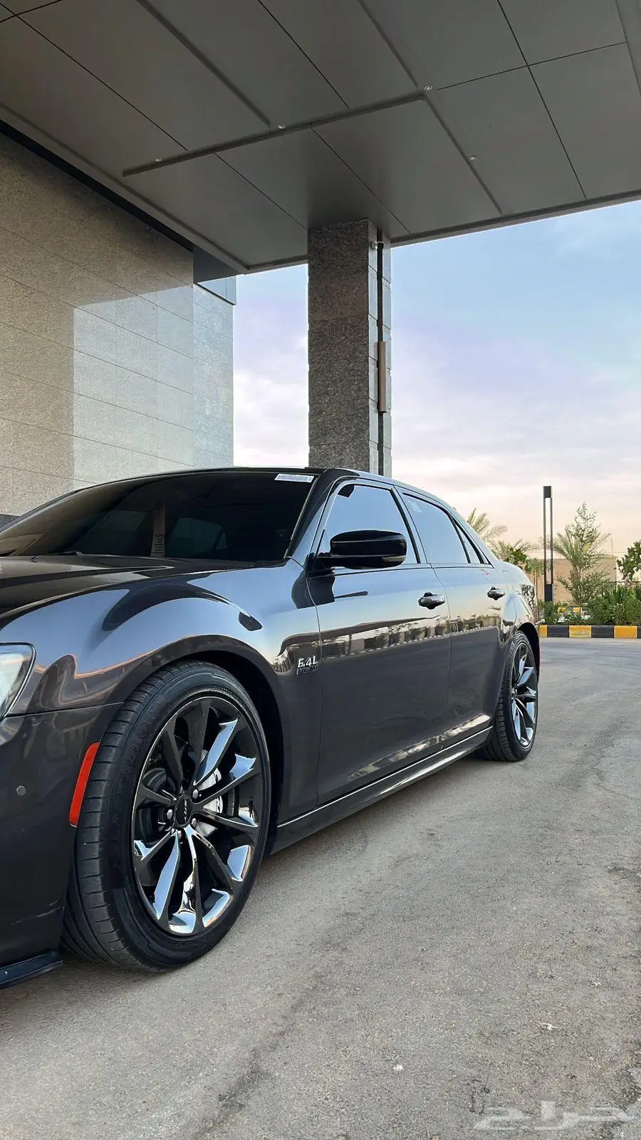 كرايسلر SRT 2016 6.4بلاك اديشن 8