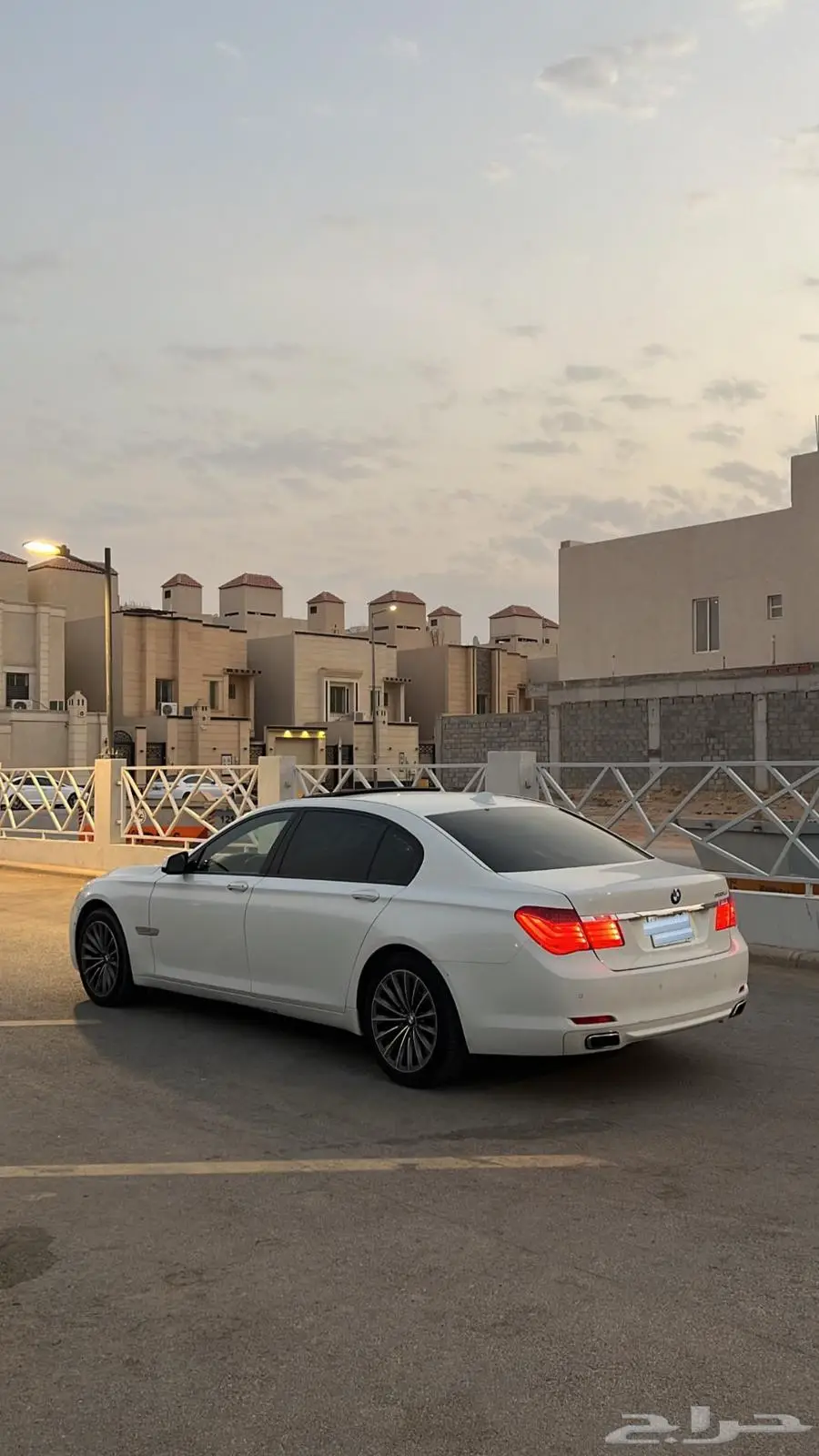 بي ام 750 4