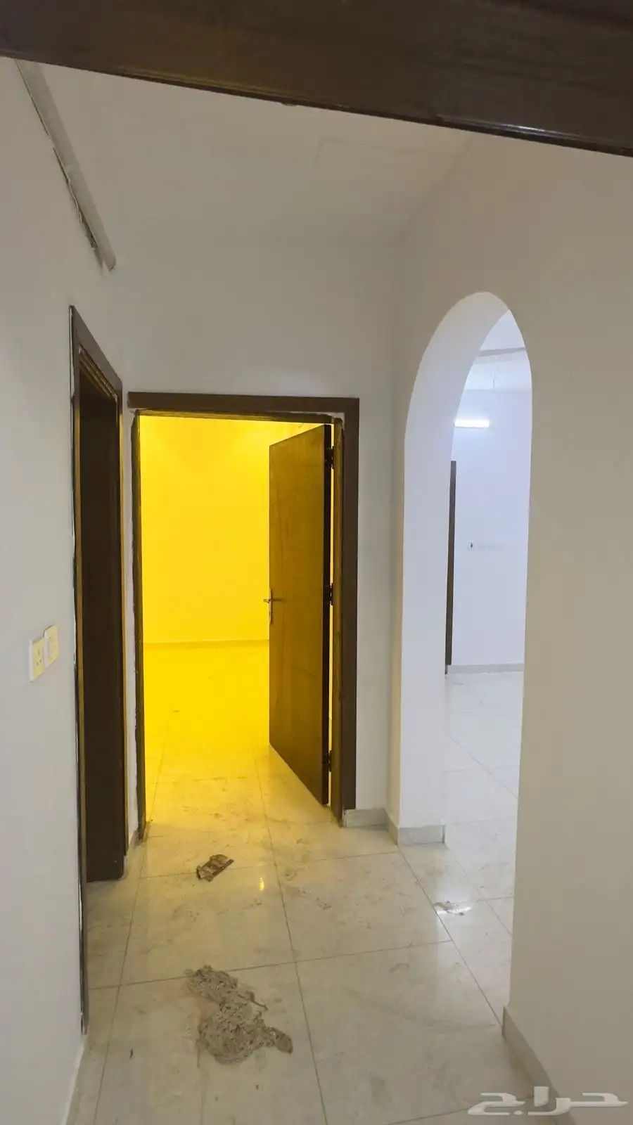 شقة للإيجار بحي المطار 3 غرف 3