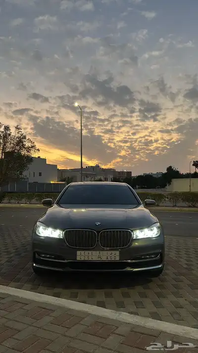 بي ام دبليو 740 2019 تم البيع 37