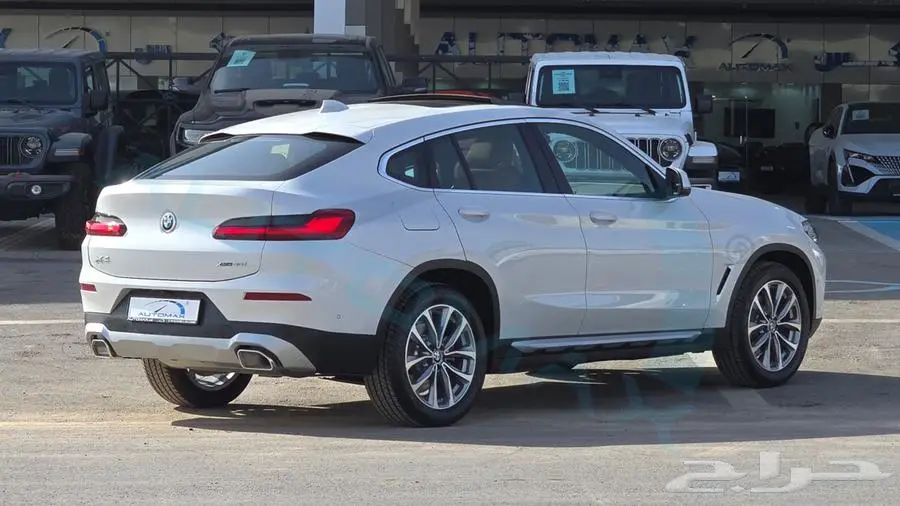 بي ام X4 2025 خليجي اصفار مع ضمان الوكيل 6