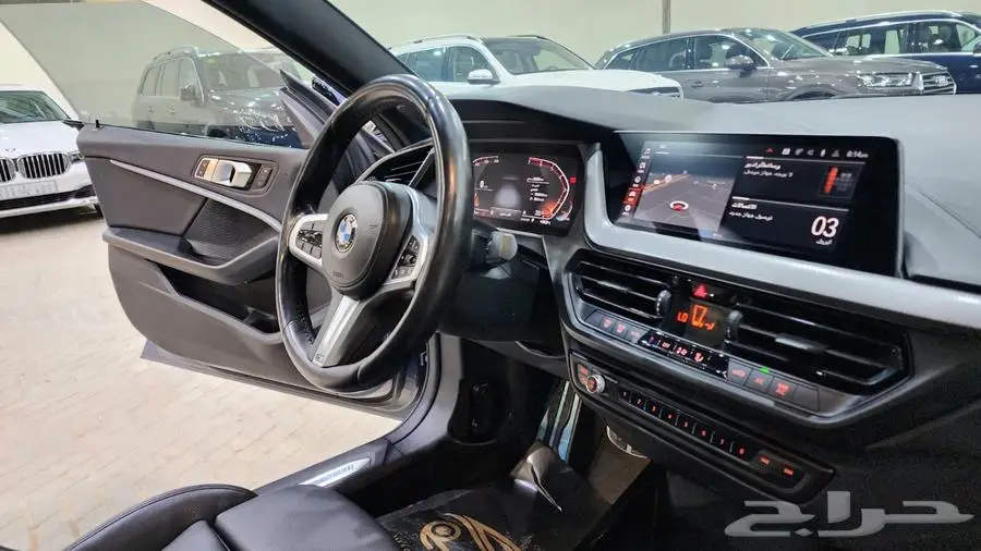 بي ام دبليو 218i 2021 27