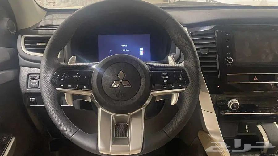 ميتسوبيشي مونتيرو ستاندر LL موديل 2025 بنزين 5