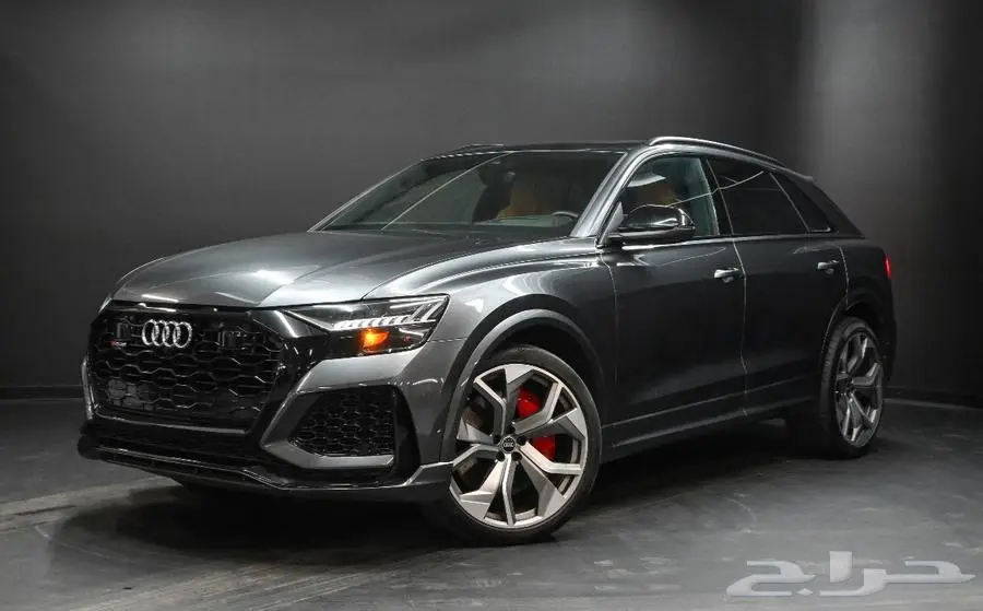 2023 Audi RS Q8 0