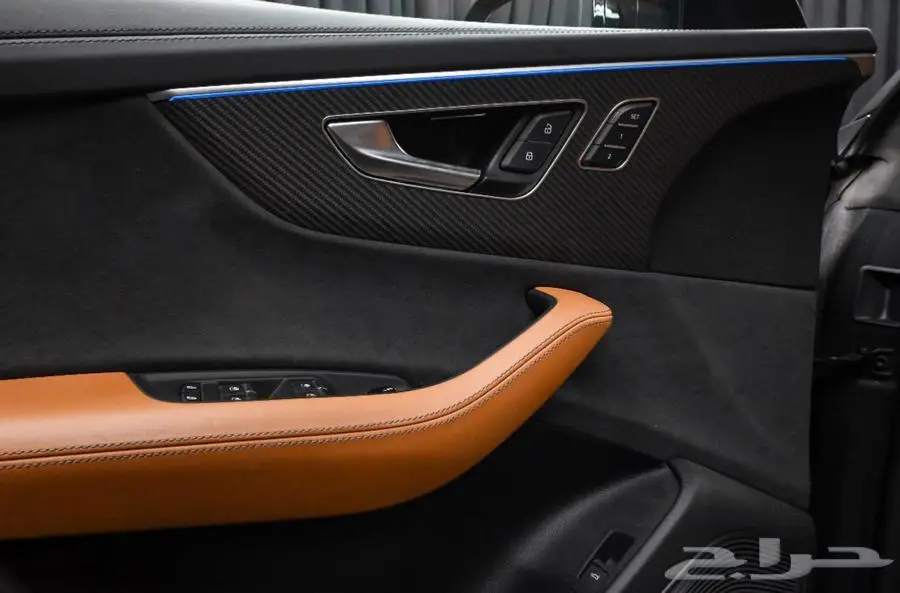 2023 Audi RS Q8 6