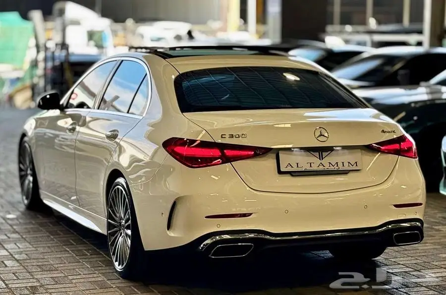 مرسيدس بنز الموديل   C 300 AMG 2023 5