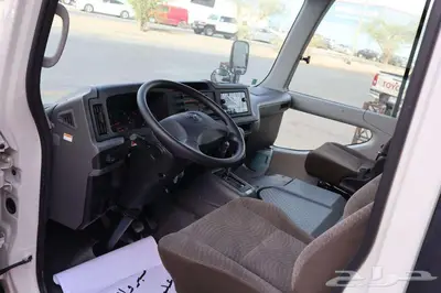 تويوتا باص كوستر 2.8 ديزل تيربو 23 راكب أتوماتيك 2025 8