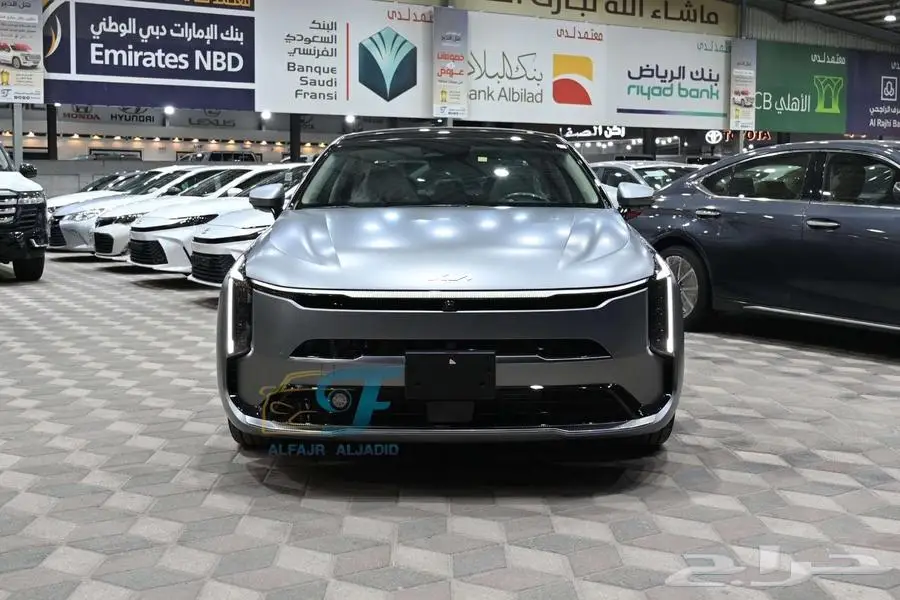 كيا K8 نص فل بالنقد والتقسيط 1