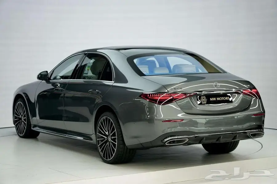 مرسيدس S 500 موديل 2025 أصفار خليجي رمادي فاتح أبيض 3