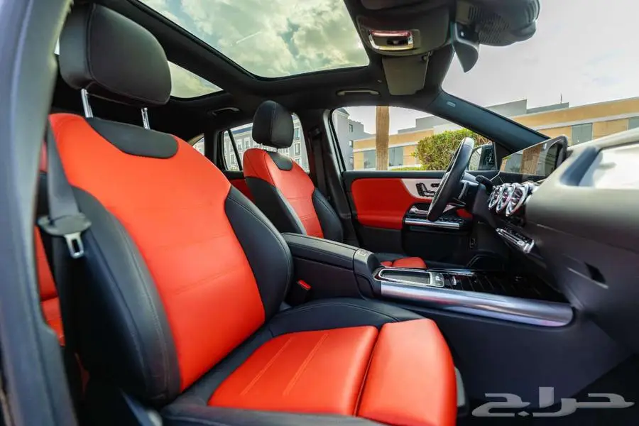 مرسيدس GLA 200 AMG KIT 2024 اسود الشكل الجديد 5