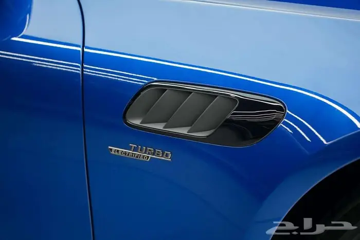 مرسيدس GT 43 AMG موديل 2025 أصفار خليجي أزرق أبيض كريستال 19