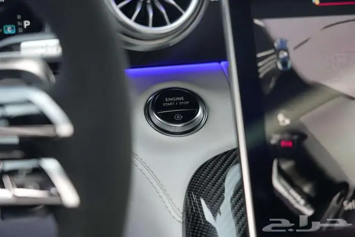 مرسيدس GT 43 AMG موديل 2025 أصفار خليجي أزرق أبيض كريستال 11