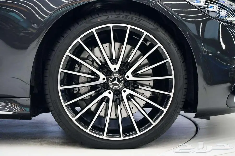 مرسيدس S 500 موديل 2025 أصفار خليجي رمادي غامق جملي 17