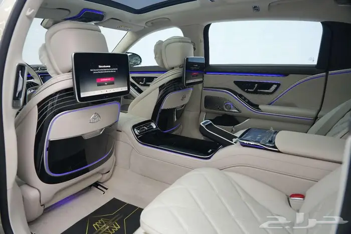 مرسيدس مايباخ S 680 موديل 2025 أصفار خليجي أسود ذهبي أبيض 16