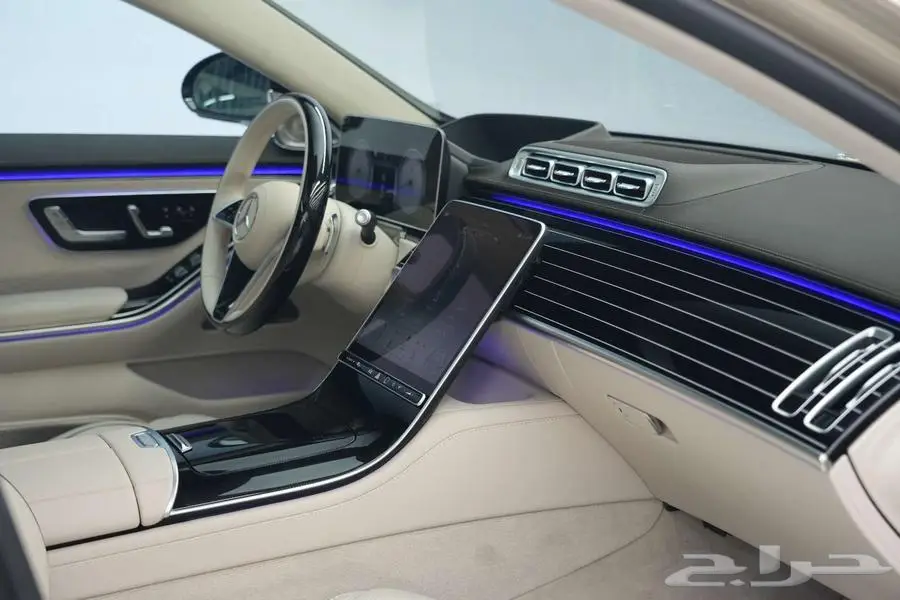 مرسيدس مايباخ S 680 موديل 2025 أصفار خليجي أسود ذهبي أبيض 7