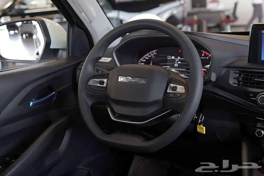 التصميم الفاخر والأداء القوي مع شانجان هنتر اوميغا 4WD 2025 6