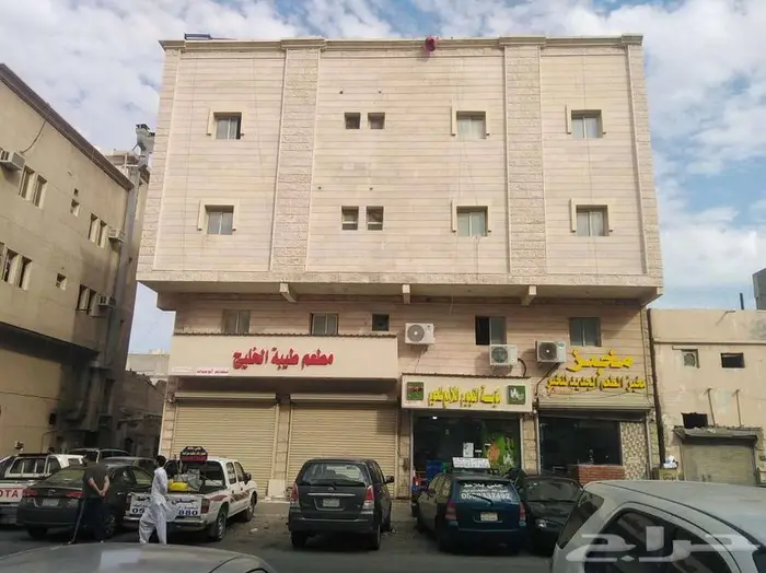 للبيع عمارة تجارية زاوية بحي الخليج 0