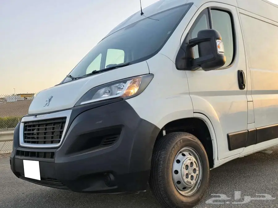 فان بضاعة - 2022 ديزل بيجو بوكسر L2H3 سقف عالي 10