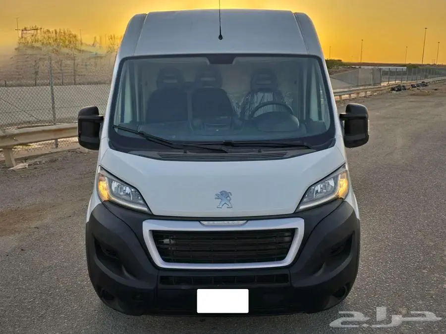 فان بضاعة - 2022 ديزل بيجو بوكسر L2H3 سقف عالي 1