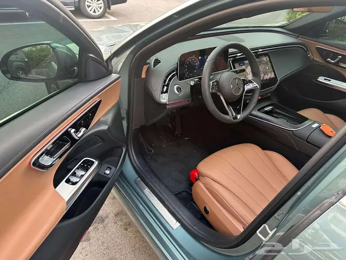 مرسيدس بنز E 200 فل اصفار 11