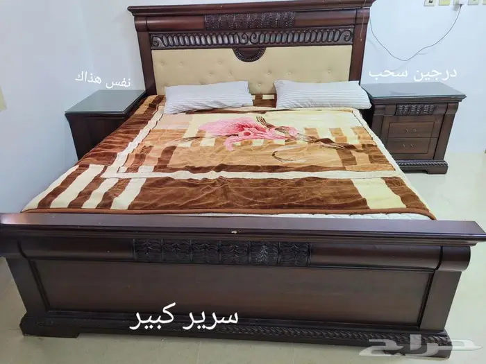 غرفة نوم وخزانتين 0
