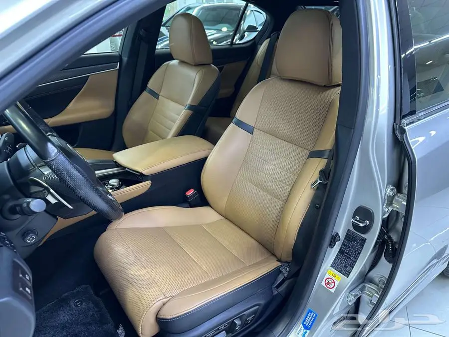 لكزس GS350 اف سبورت 2016 خليجي بحالة الوكالة مالك اول 27
