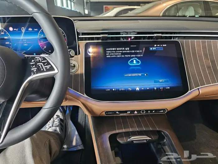 E-class(E300)4MATIC(2025) 9