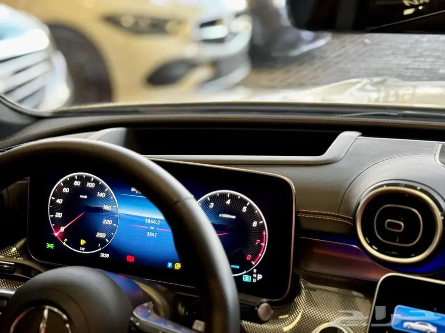 مرسيدس بنز الموديل   C 300 AMG 2023 12