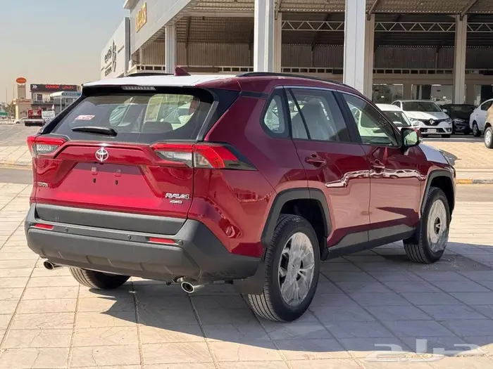 تويوتا راف فور فتحة XLE بنزين 2025 أقساط وكاش 4