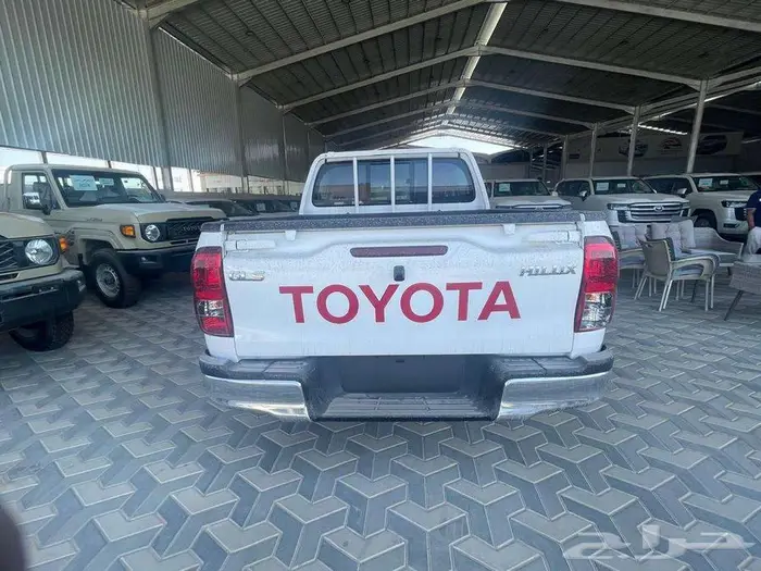 هايلوكس غمارتين GLS اتوماتيك بنزين بريمي 2025 8