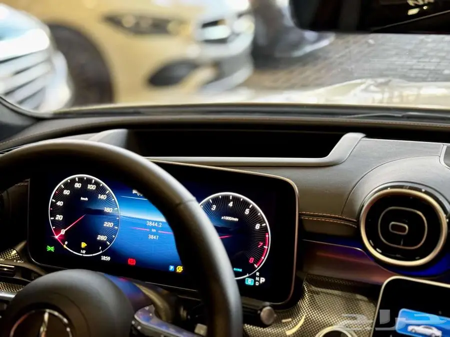 مرسيدس C300 AMG - 4MATIC موديل 2023 كاش او تمويل 10