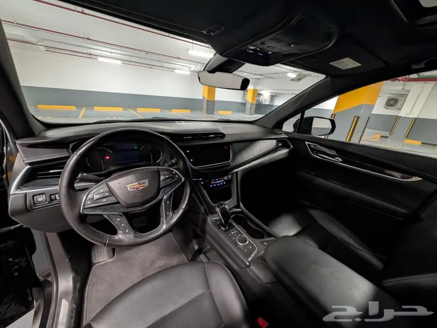 كاديلاك XT5 9