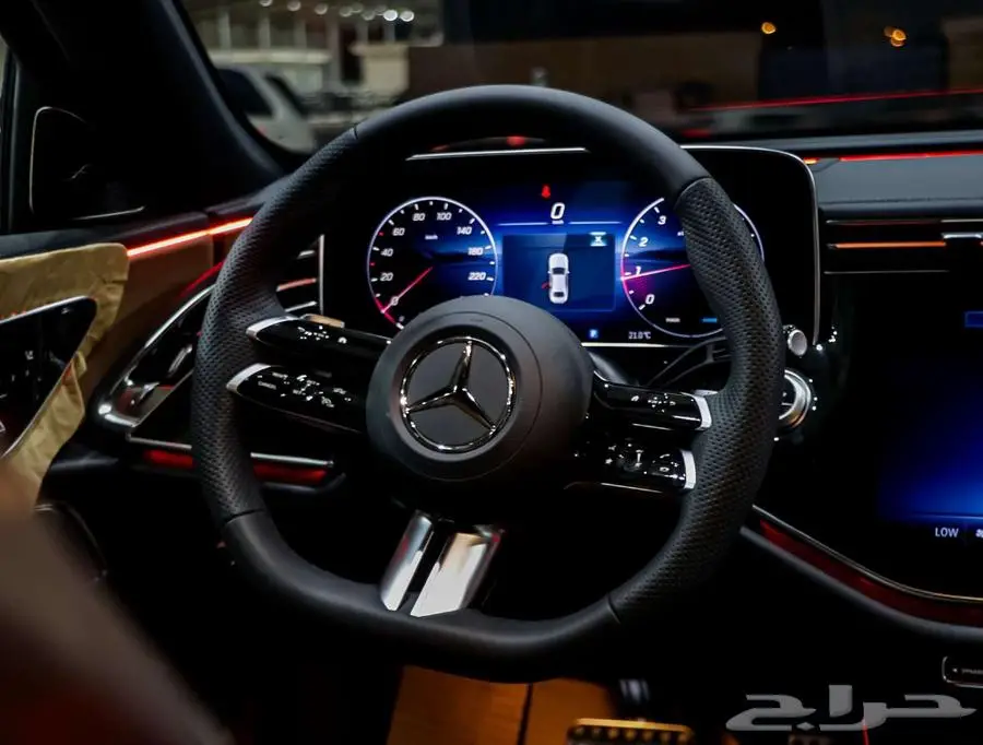 مرسيدس- E300 AMG - 2025 - 3شاشات (كاش -اقساط بنوك ) 4
