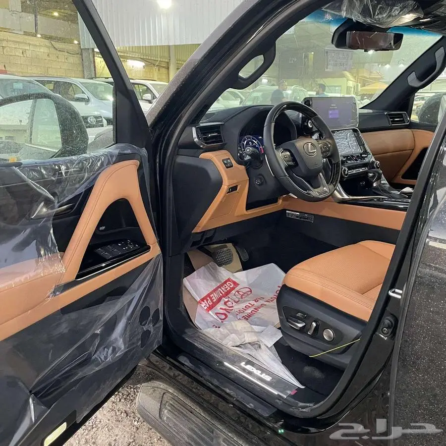 لكزس LX600 BB بنزين 2025 - عروض 50 50 24