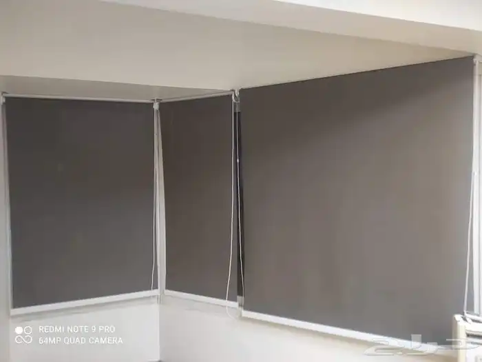 ستائر رول يدوي وكهربائي ستاير رول مع ضمان 4