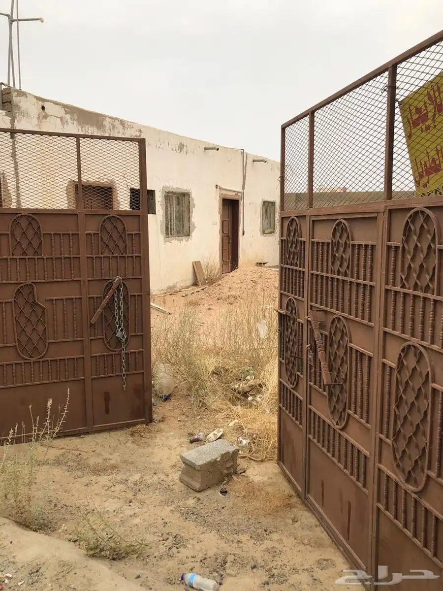 حوش للبيع 0