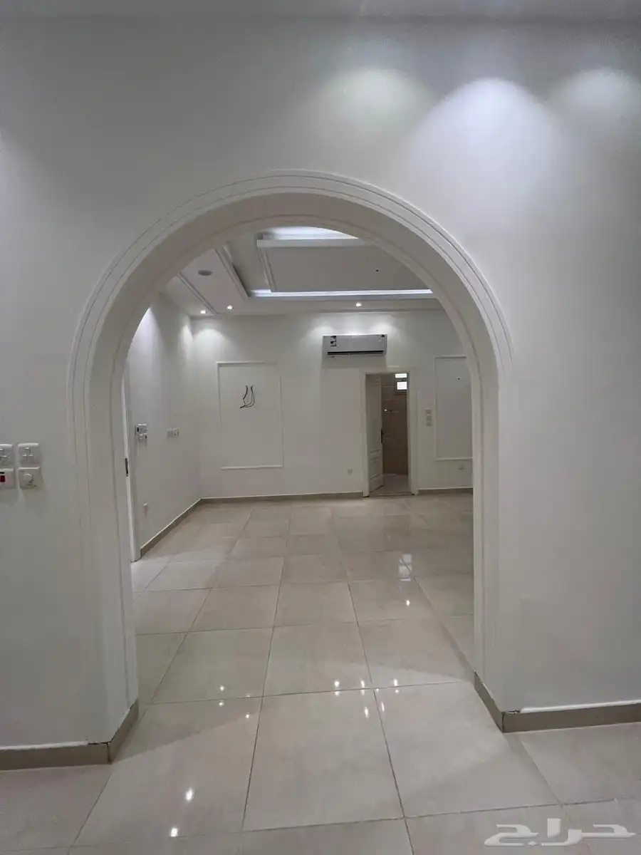 فلة فاخره للايجار حي الامواج 5 غرف 80 الف 9