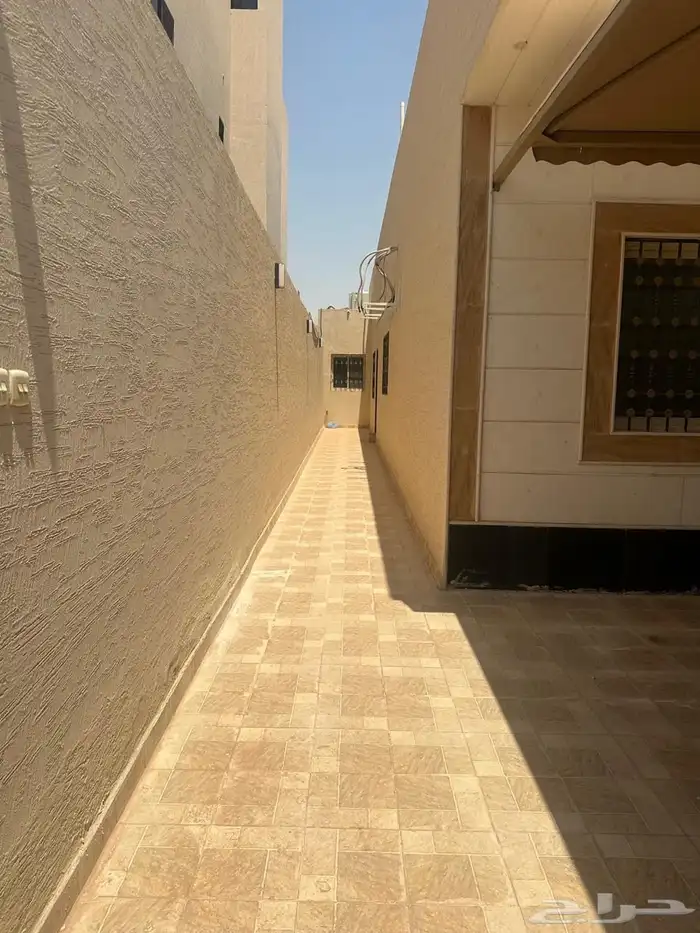دور للبيع مؤسس 3 شقق في المهدية 3