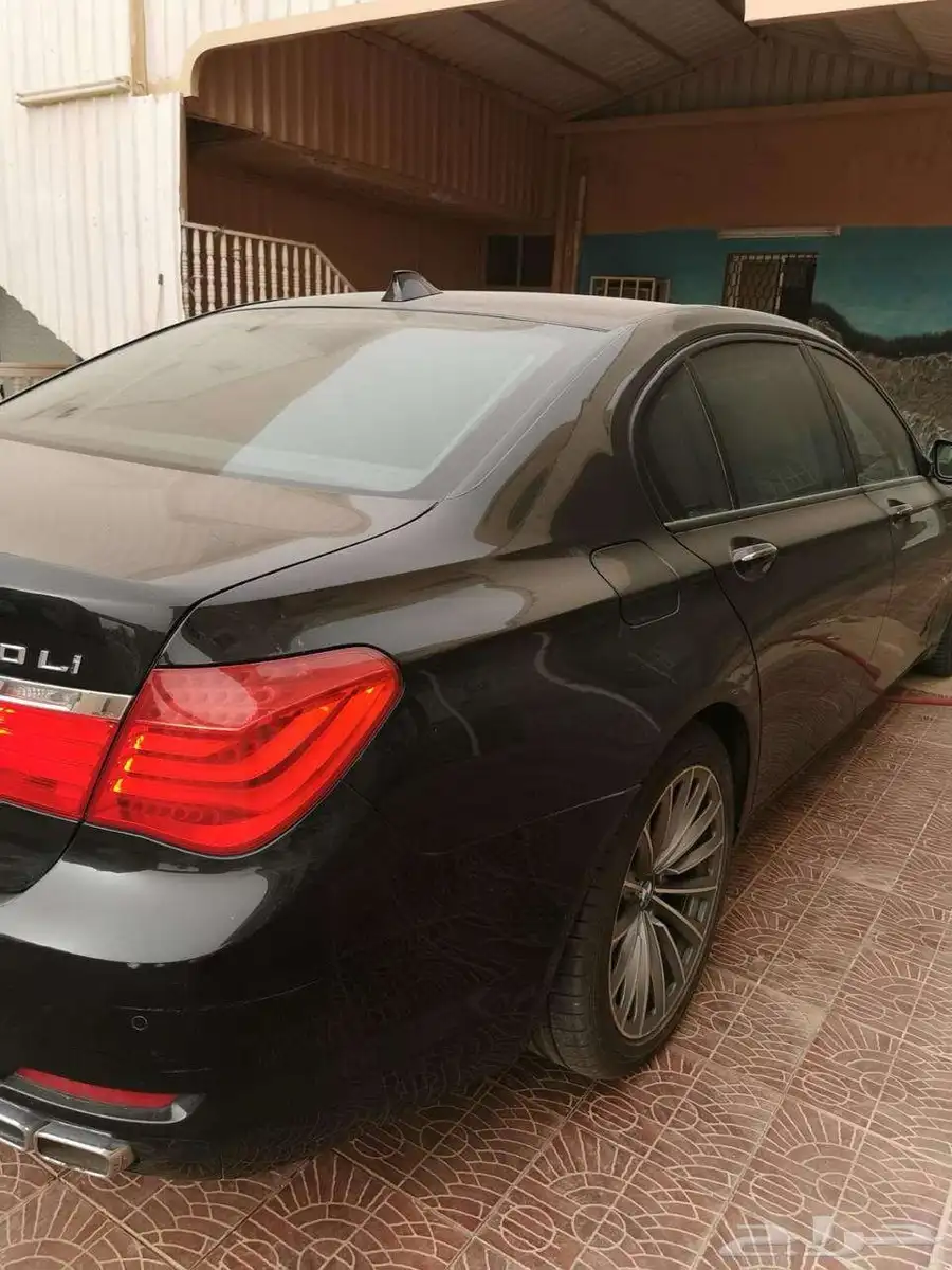 bmw 750 2011 7