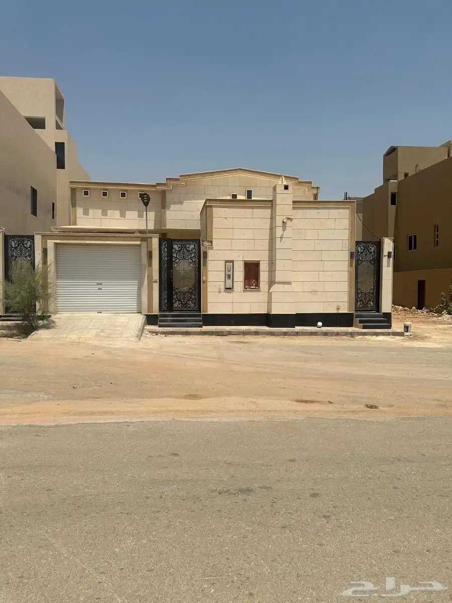 دور للبيع مؤسس 3 شقق في المهدية 0