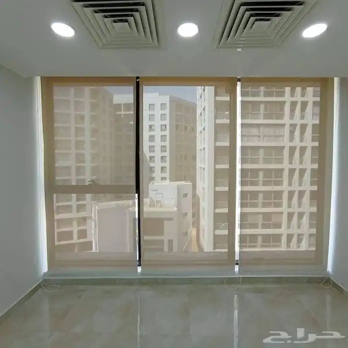 ستائر رول يدوي وكهربائي ستاير رول مع ضمان 7