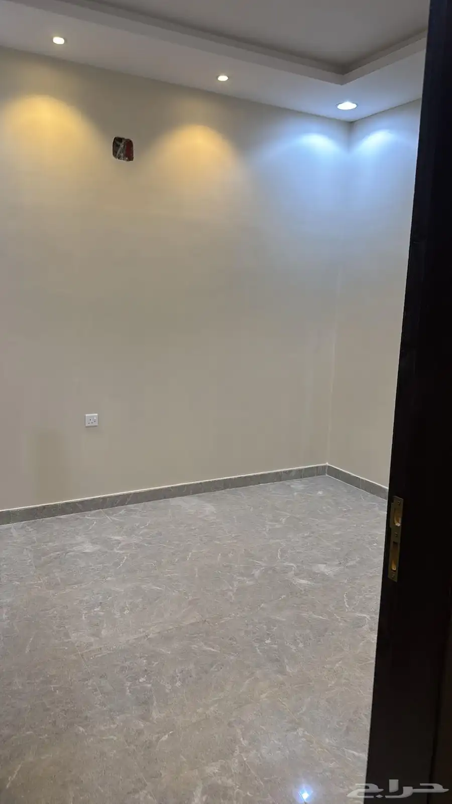 فيلا للإيجار في حي بدر الشفا 16
