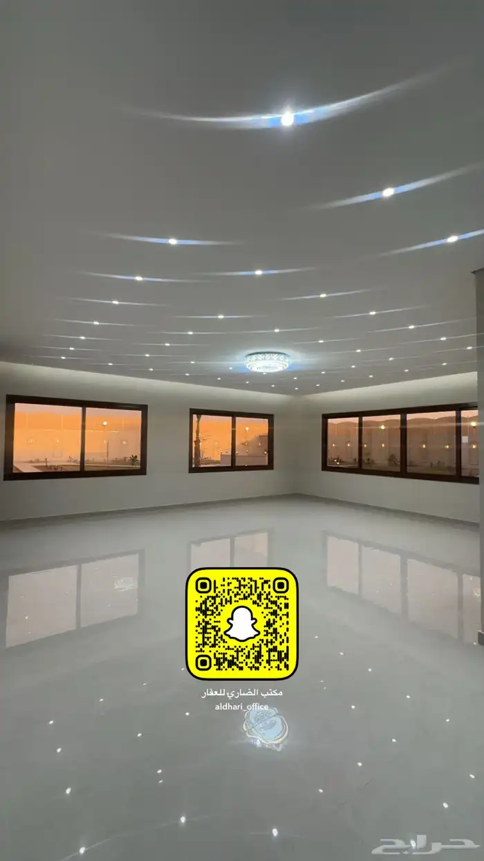 للبيع فله واستراحه بحي الحمراء 12