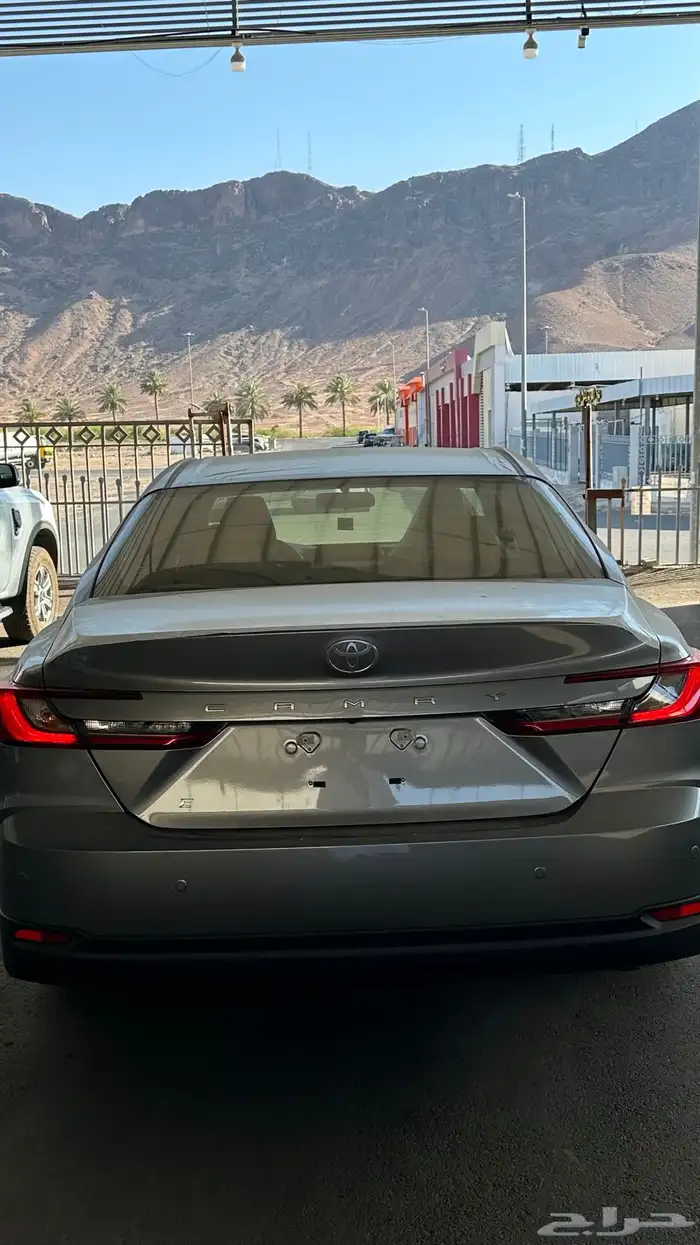 كامري تتانيوم  2025 فئة E 5