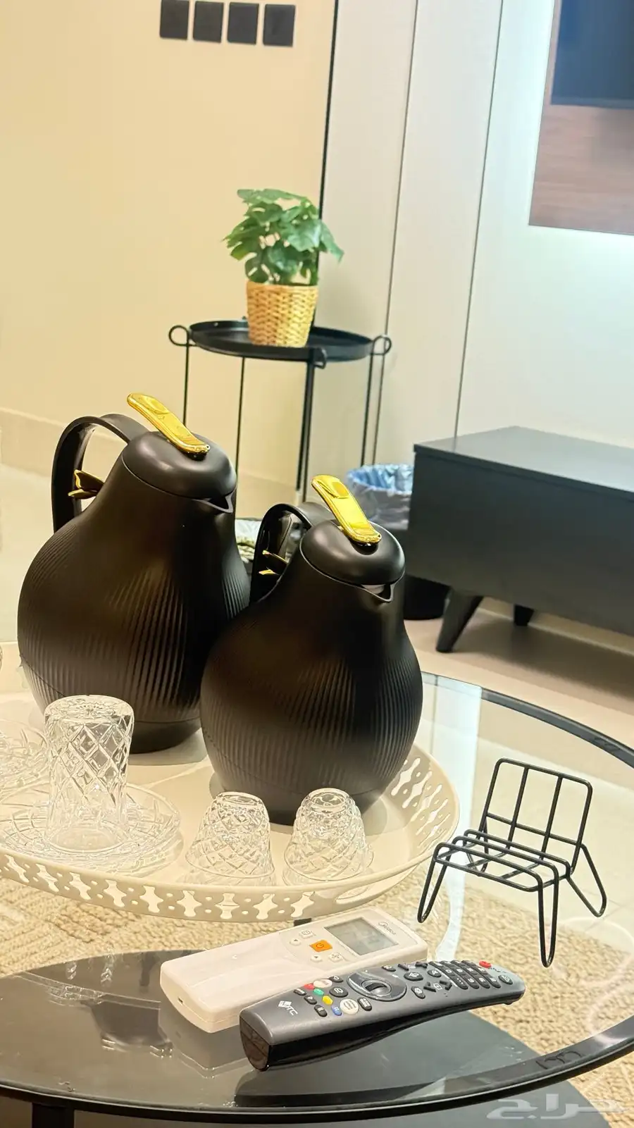 شقة فاخرة جديدة مؤثثة في برج انما الخزامى 30