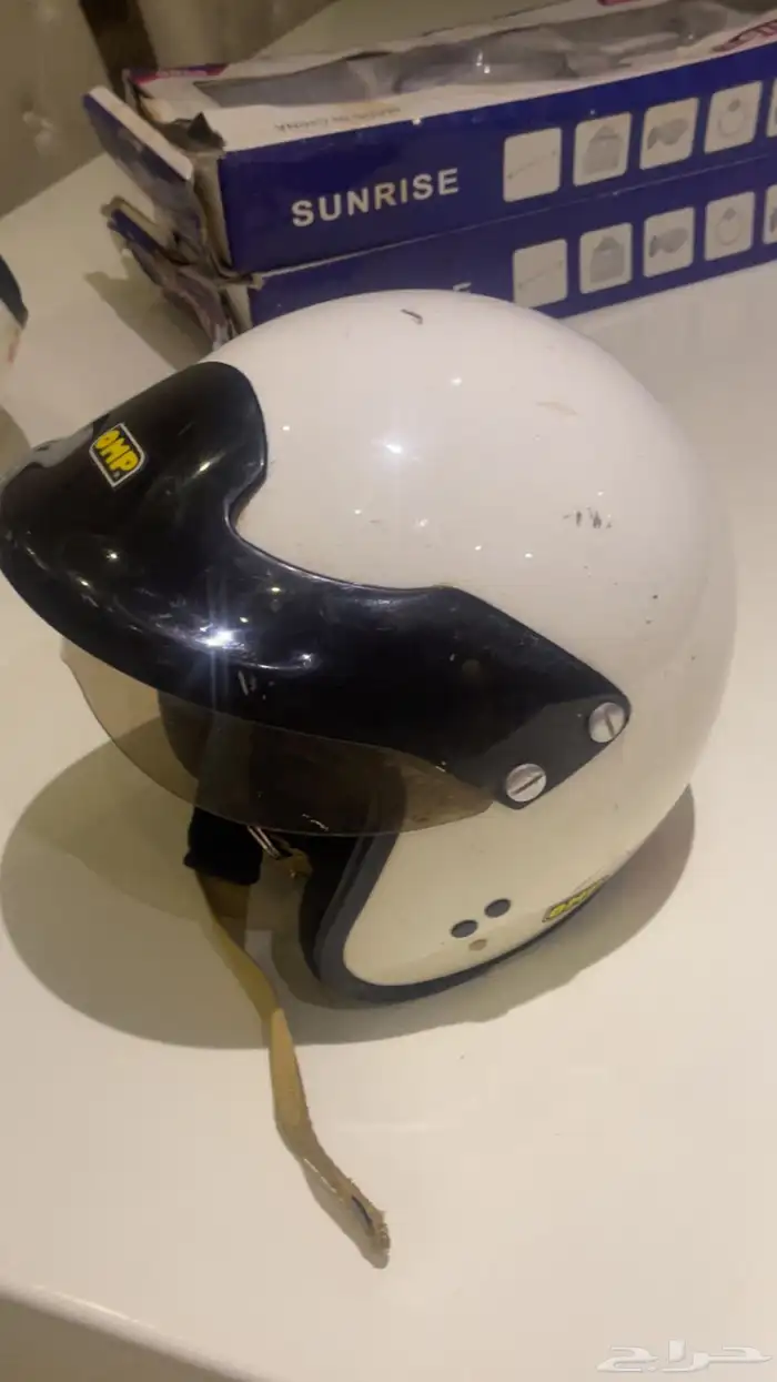 خوذتين للبيع 1